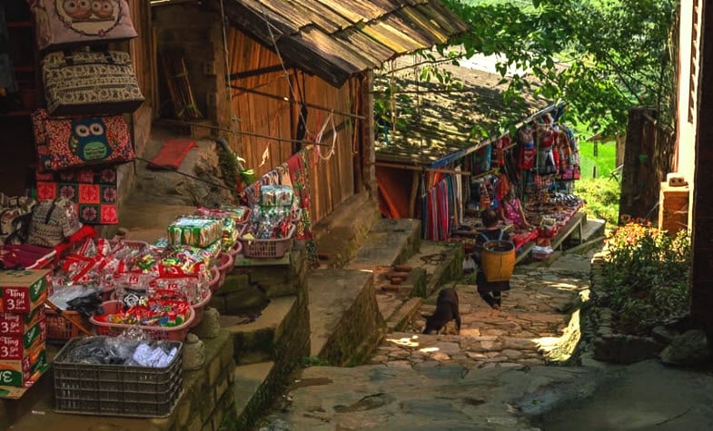 Small mall in Cat Cat village