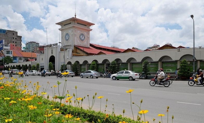 Explore Ben Thanh Market
