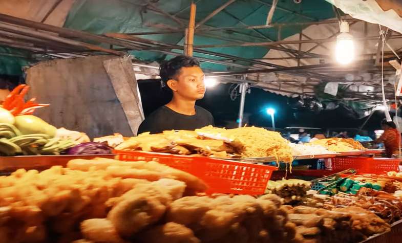 Best Night Market Phnom Penh - Food