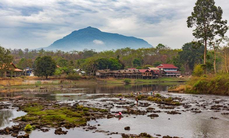 Laos travel guide - Tourist attractions Go trekking