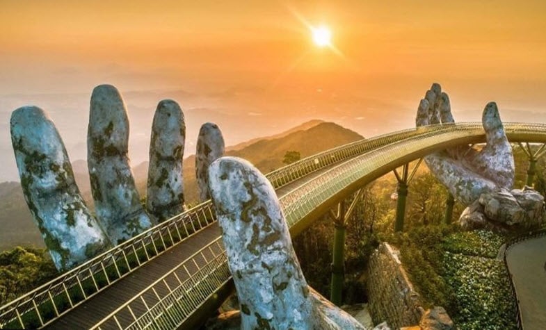 Golden Hands Bridge in Da Nang